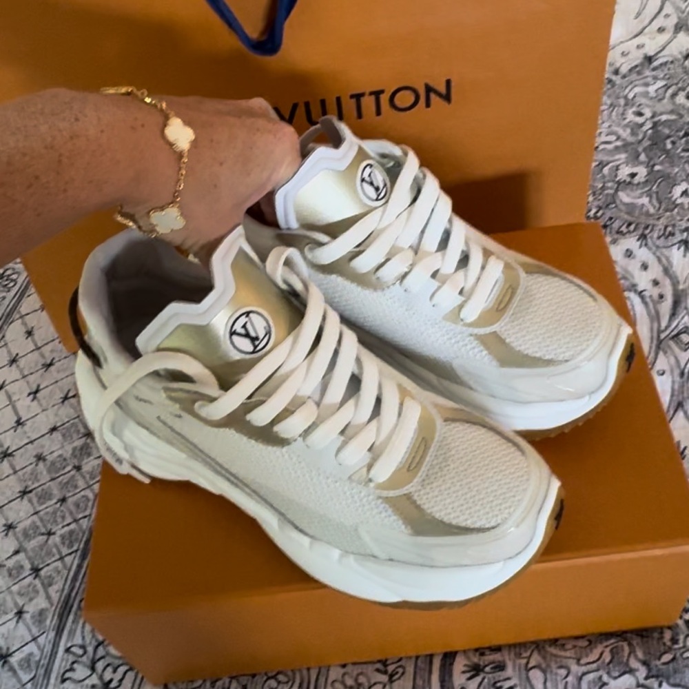 Brand new never worn Louis Vuitton Run 55 Sneaker White and Gold comes with box